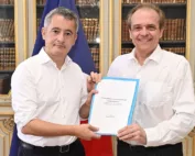 Remise à Gérald Darmanin du rapport issu la mission parlementaire